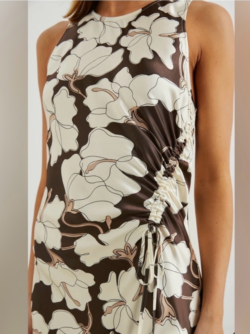 NWT Rails Gabriella Dress Mocha Floral Satin Midi Ruched Side Slit Size S - Picture 2 of 13